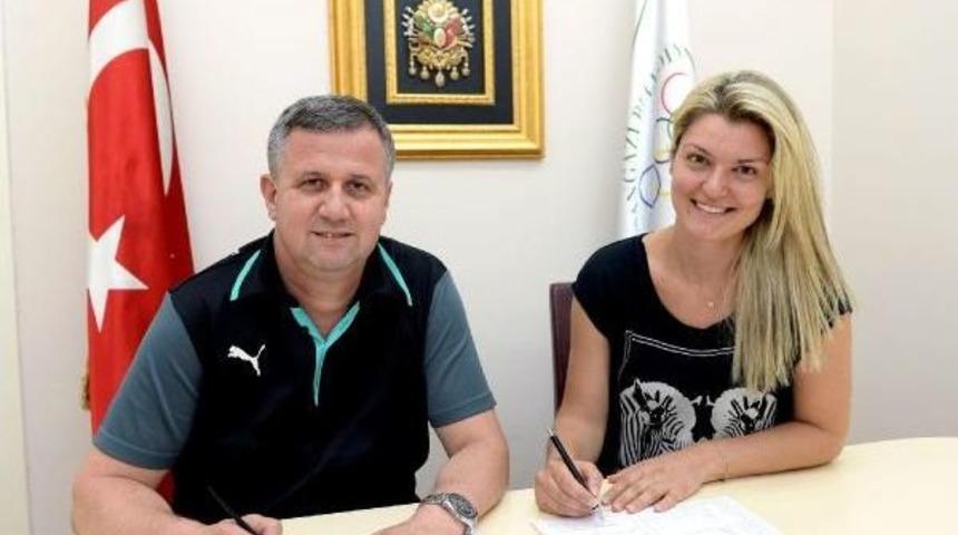 Bursa Osmangazi Belediyespor Hentbolcu Seda'yla Anlaştı