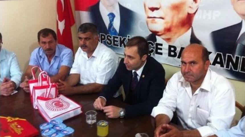 Lapseki&rsquo;de Siyasilerin Bayram Mesaisi