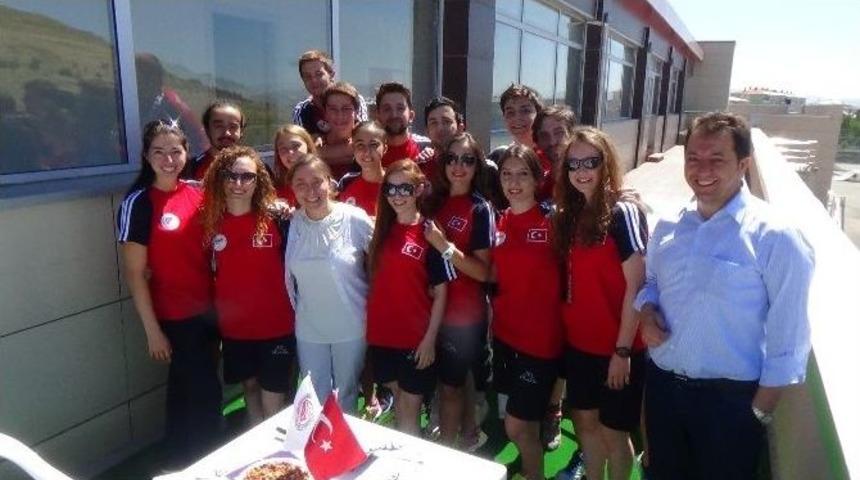 Buz Pateni Federasyonu&rsquo;nda Bayramlaşma Programı