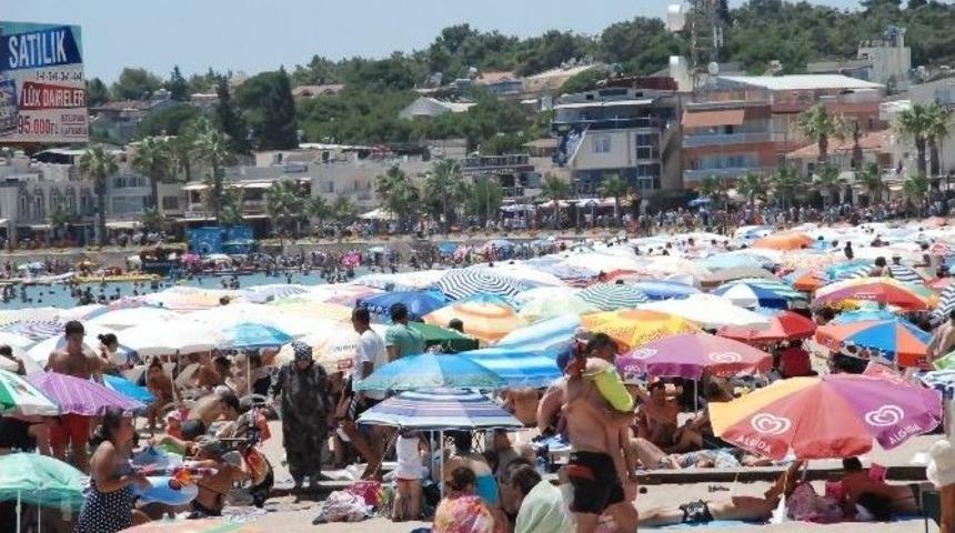 Altınkum Plajında Bayram Yoğunluğu