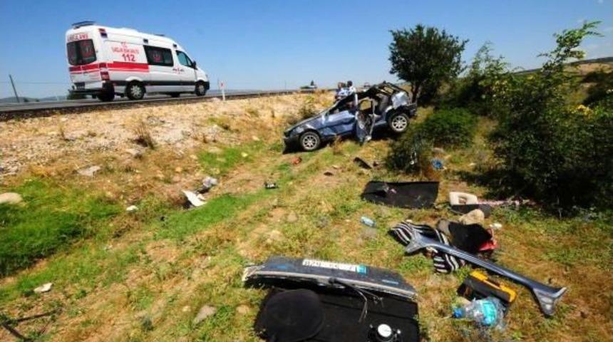 Otomobil Takla Attı: 3 Yaralı