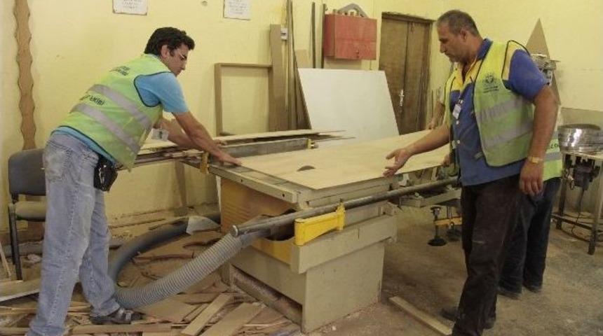 Ahşap Molozlardan Kent Mobilyası