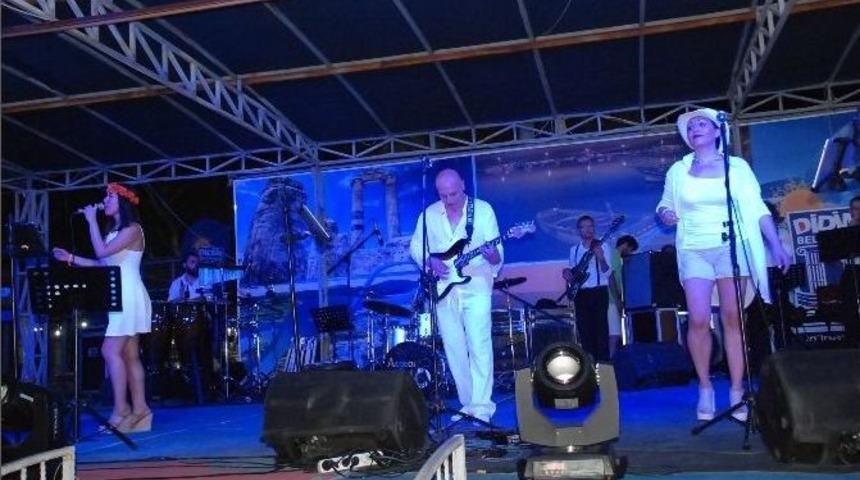 Didim Belediyesi Akb&uuml;k&rsquo;te Konser D&uuml;zenledi