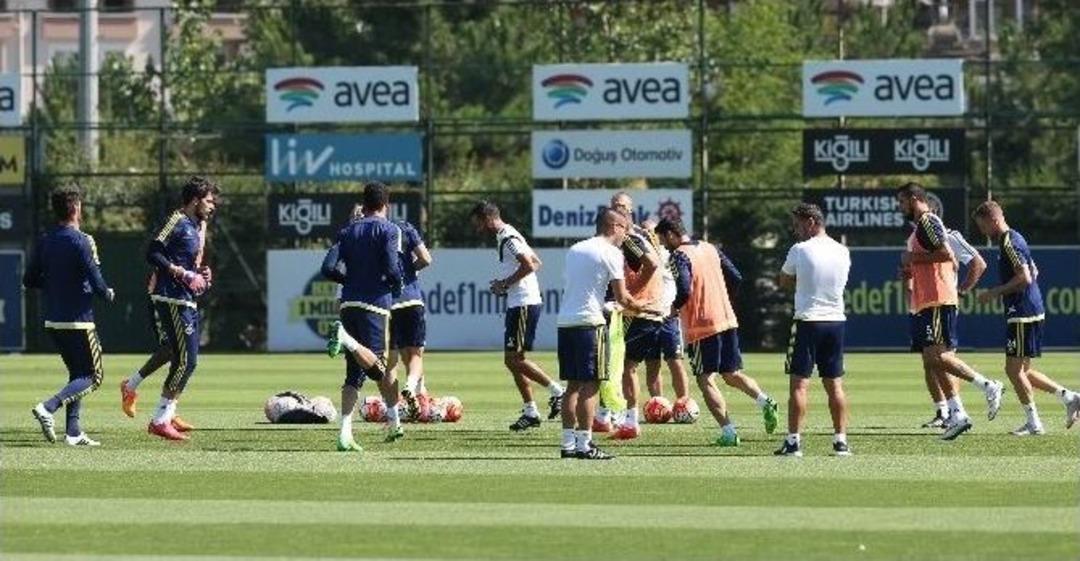 Fenerbah&ccedil;e Hazırlıklarını S&uuml;rd&uuml;r&uuml;yor