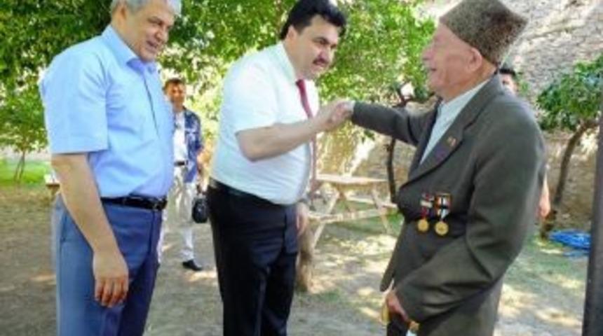 Havran&rsquo;da Bayram Kutlaması