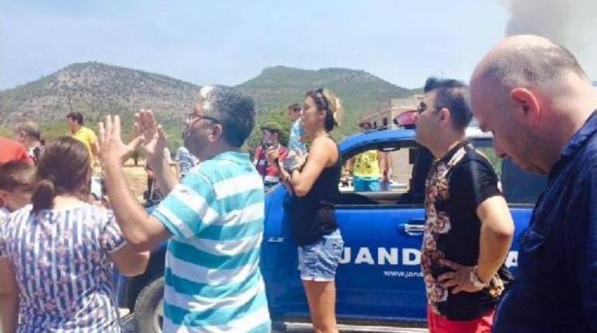 Mersin'de Orman Yangını, 1 Mahalle Boşaltıldı (2)