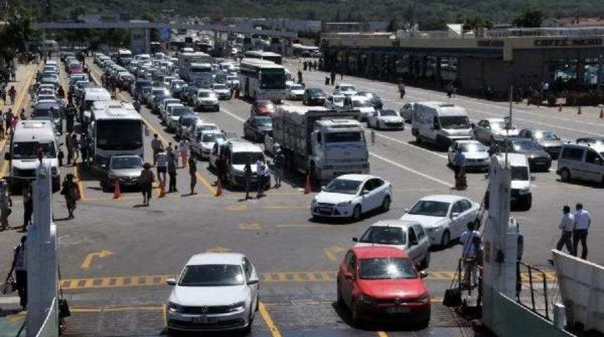 Yalova’Da 'dönüş' Yoğunluğu Başladı (2)