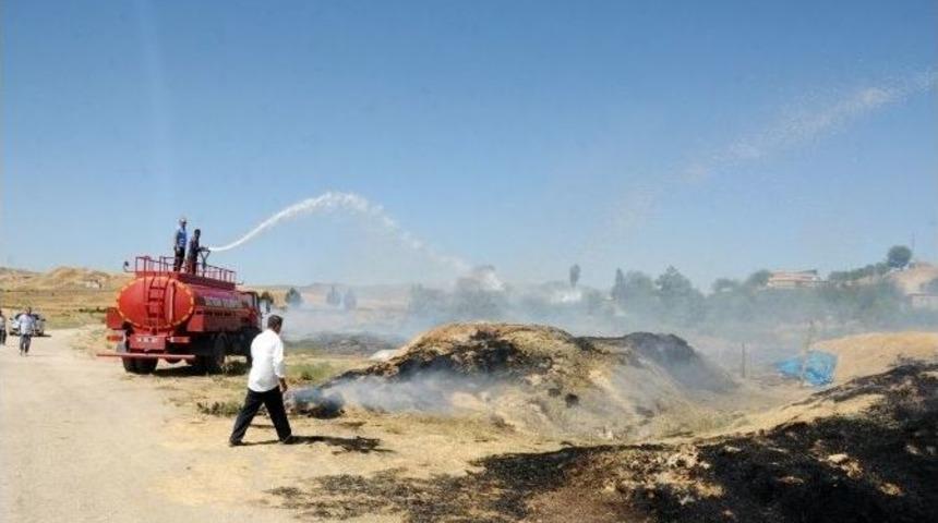 İtfaiye Aracı Olmayan Beldede Yangın &Ccedil;ıktı