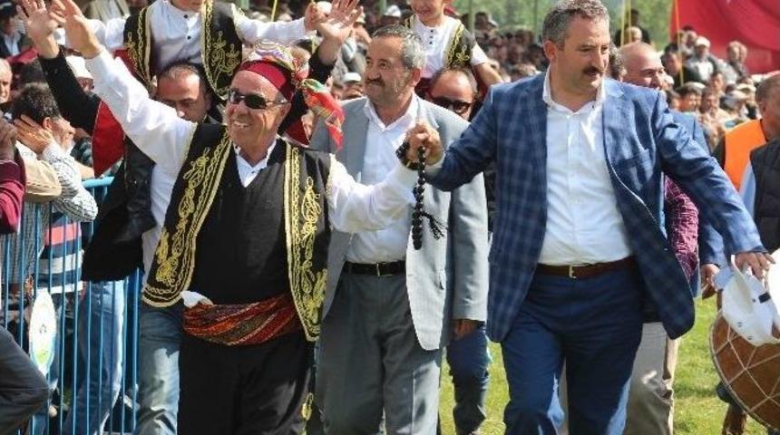 K&uuml;lt&uuml;r Festivali&rsquo;nde Başpehlivanlık M&uuml;cadelesi