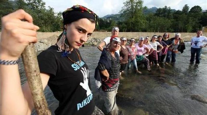 Courageous Women Of Black Sea Resist Natural Degradation