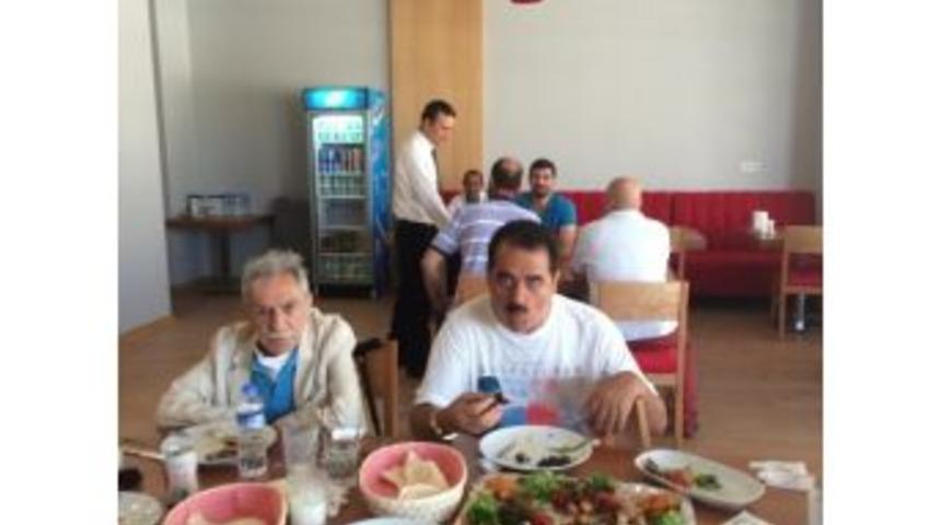 Tatlıses Kebaba Doymuyor