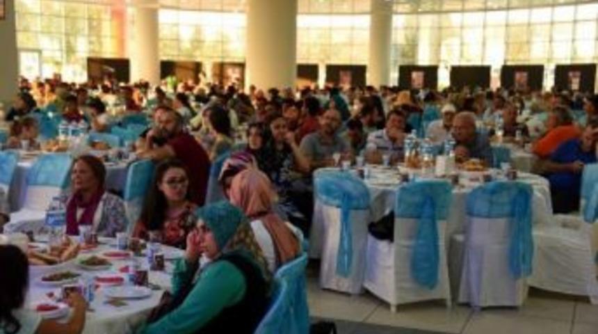 Aliağa Belediyesi Ramazan Ayında 42 Bin Kişiye İftar Verdi