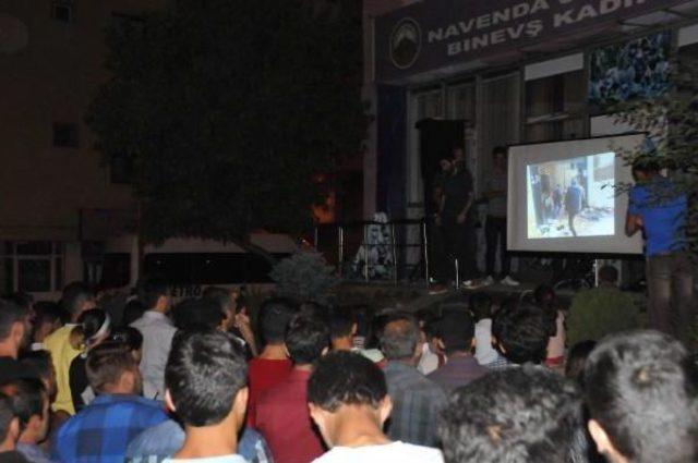 Hakkari'de Halaylı Rojava Kutlaması