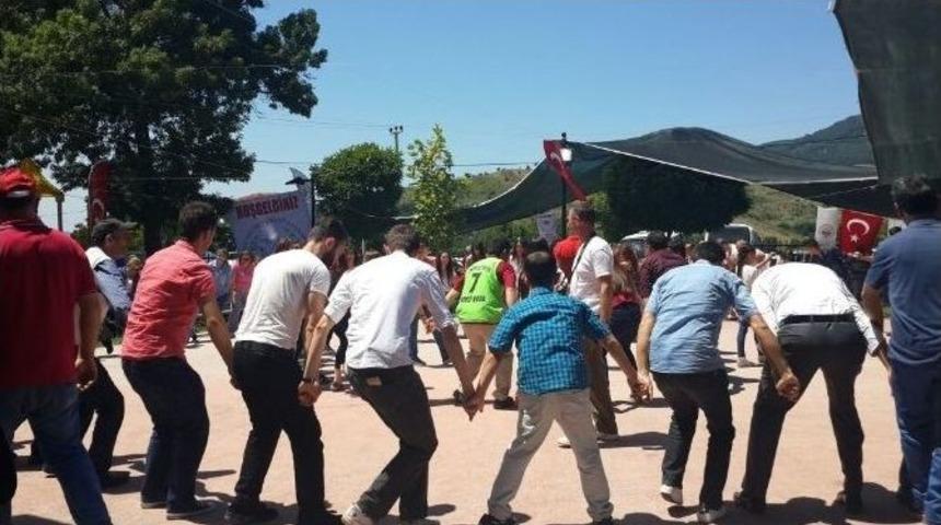 Gemlik&rsquo;te Renkli Şenlik