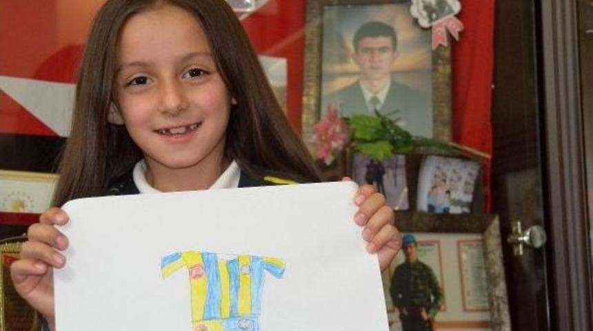 Şehit Mezarına Fenerbah&ccedil;e Notu Yazan 8 Yaşındaki G&uuml;ls&uuml;m'&uuml;n İstanbul&rsquo;Da Ma&ccedil; Izleme Hayali