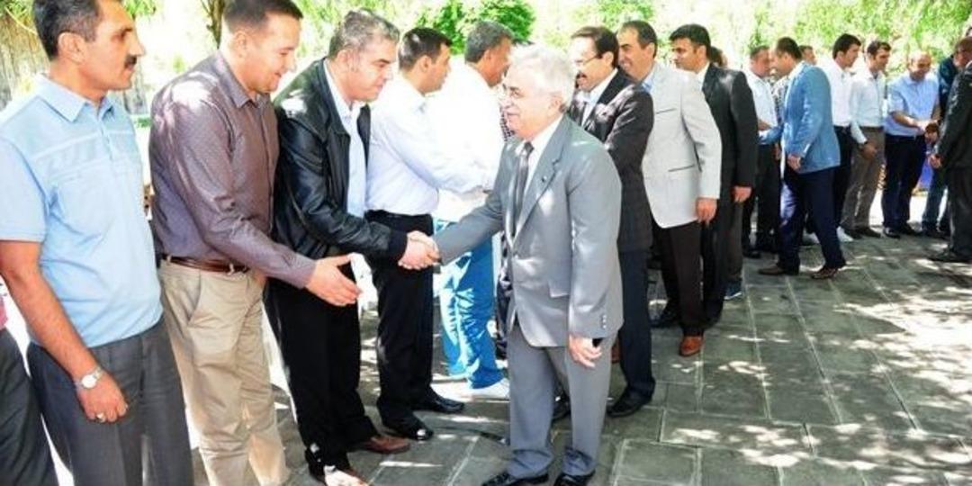 Et&uuml;&rsquo;de Bayramlaşma Programı