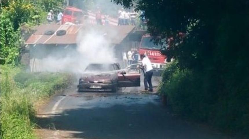 Rize&rsquo;de Ara&ccedil; Yangını