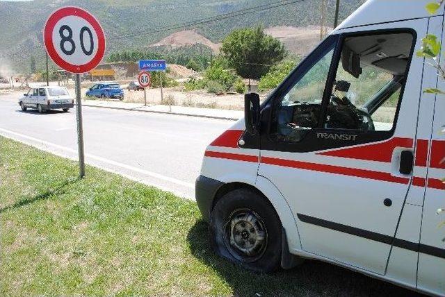 Amasya’da Ambulansla Tır Çarpıştı: 2 Yaralı