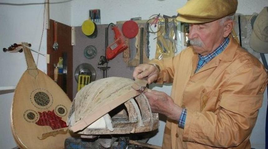 67 Yaşından Sonra Ut Ustası Oldu