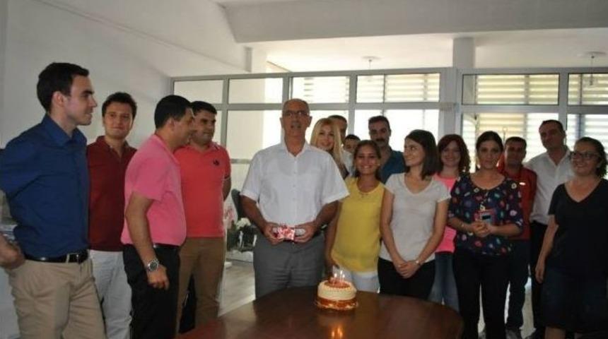 Başkan Kale&rsquo;ye S&uuml;rpriz Doğum G&uuml;n&uuml;