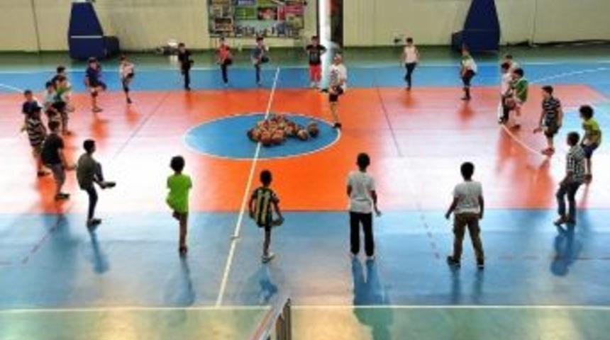 İneg&ouml;l Belediyespor&rsquo;dan Altyapı Atağı