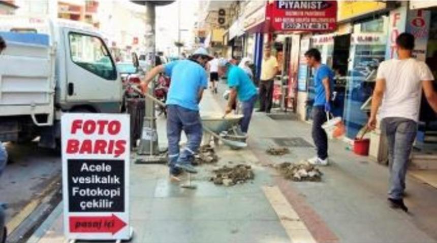 K&ouml;rfez&rsquo;de Yol Yenileme &Ccedil;alışmaları S&uuml;r&uuml;yor