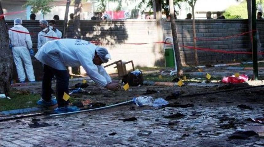 Suru&ccedil;'ta Canlı Bomba Dehşeti (13)