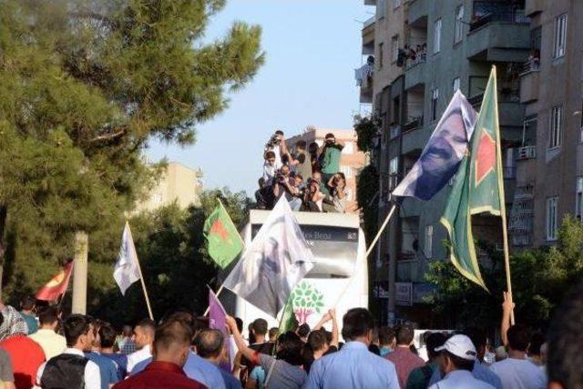 Suruç'taki Canlı Bomba Saldırısına Diyarbakır'dan Tepki (2)