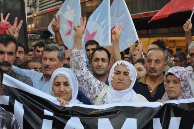 Suruç'taki Terör Katliamı İzmir'de Protesto Edildi