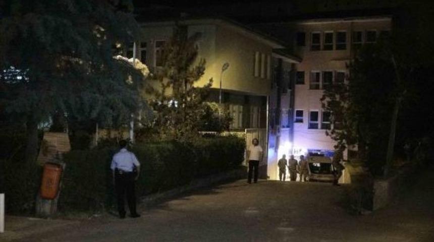 Adıyaman'da Ter&ouml;ristler Ile Asker Arasında &Ccedil;atışma: 1 Şehit, 2 Yaralı (2)