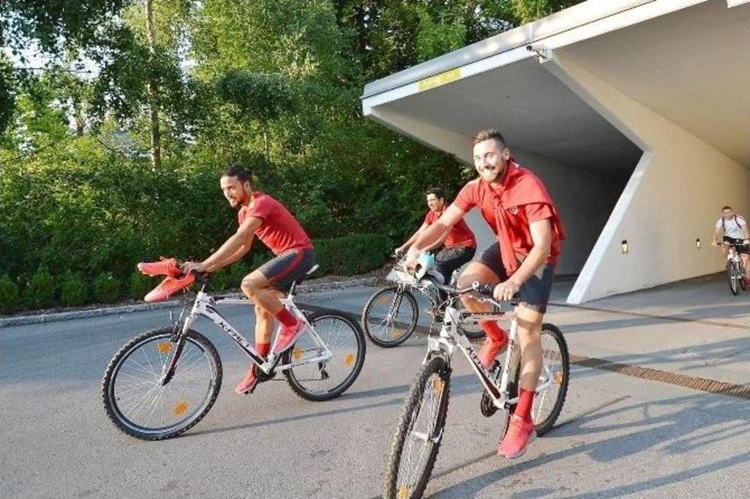 Galatasaray&rsquo;da Hazırlıklar S&uuml;r&uuml;yor