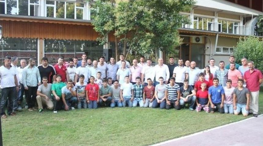 B&uuml;y&uuml;kşehirli Yağlı G&uuml;reşciler Kırkpınar Yolcusu