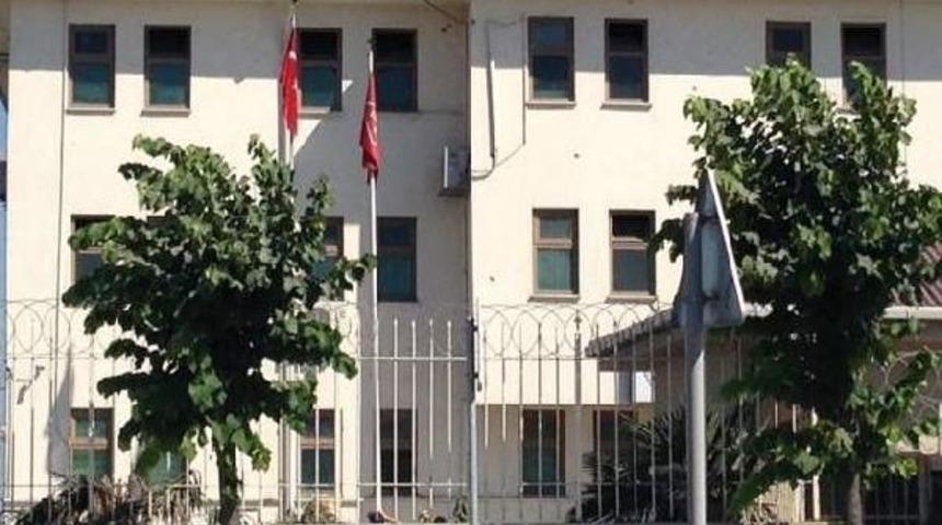 Gazi Polis Merkezi'ne Kimliği Belirsiz Kişilerce Ateş A&ccedil;ıldı (1)