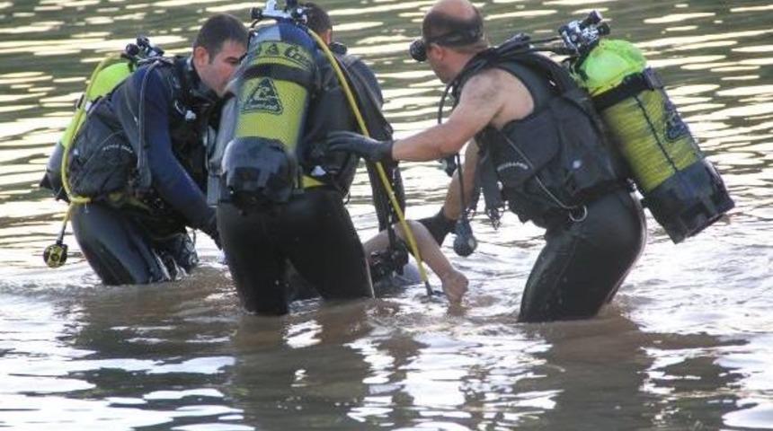 2 Kız Kuzen Serinlemek I&ccedil;in Girdikleri Barajda Boğuldu