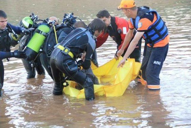 2 Kız Kuzen Serinlemek Için Girdikleri Barajda Boğuldu