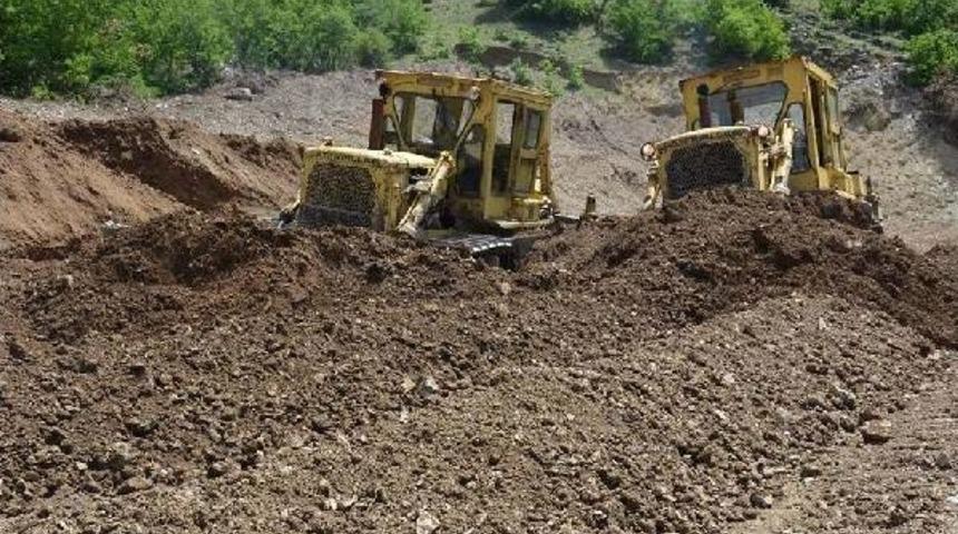 Mazot &Ccedil;aldılar, Ayakkabı Izlerinden Yakalandılar