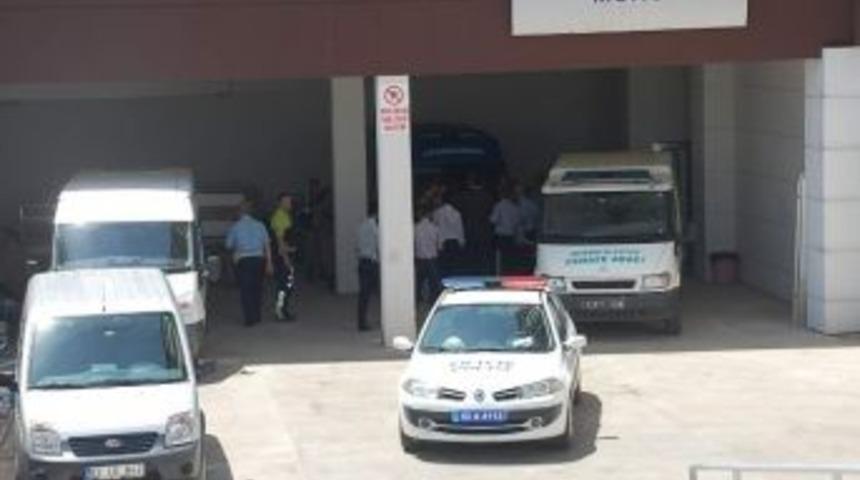 Şehit Askerin Cenazesi T&ouml;ren Alanına G&ouml;t&uuml;r&uuml;ld&uuml;