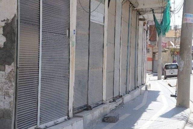 Cizre’de Esnaf Suruç Saldırısına Kepenk Açmayarak Tepki Gösterdi