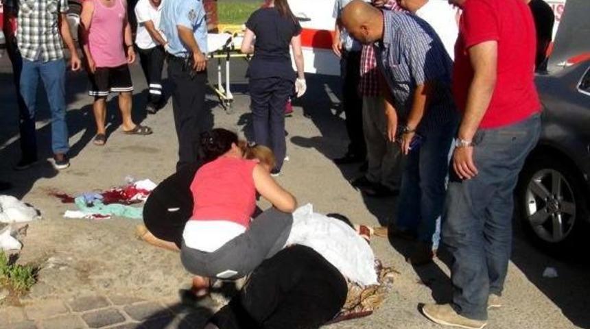 Sokak Ortasında Tartıştığı Iki Kişiyi Vurup Yaraladı