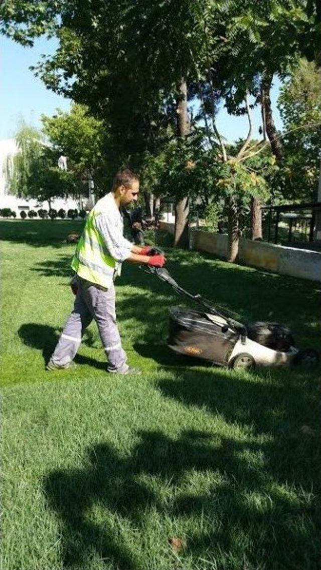 Alaşehir Park Ve Bahçeleriyle Daha Da Güzel