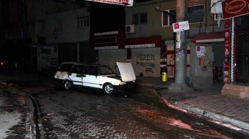 Pkk Yandaşları, Uzman &Ccedil;avuşu Tartaklayıp Aracını Ateşe Verdi