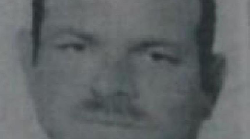 Yan Baktı Diye Bı&ccedil;akla &Ouml;ld&uuml;rd&uuml;