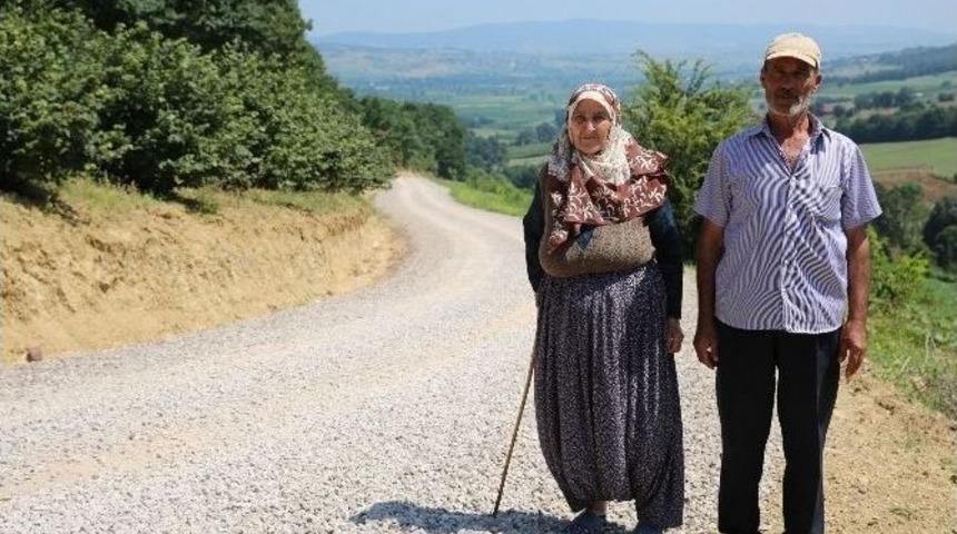 83 Yaşındaki Sadiye Nineden Başkan Dişli&rsquo;ye Yol Teşekk&uuml;r&uuml;