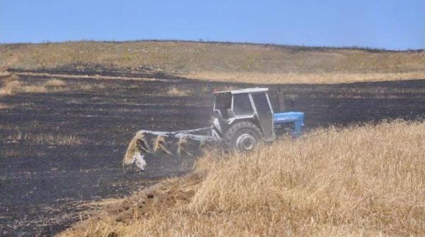 Sorgun'da Bin D&ouml;n&uuml;ml&uuml;k Hububat Alanı Yandı