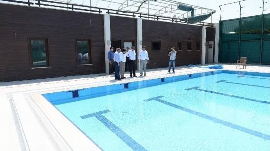 Soğanlı Yarı Olimpik Y&uuml;zme Havuzu Yenileniyor