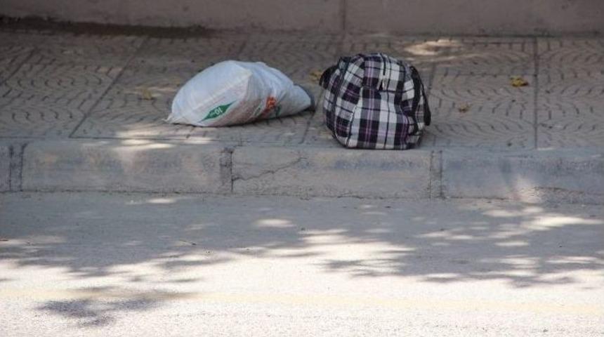 Gaziantep&rsquo;te Ş&uuml;pheli &Ccedil;antadan &Ccedil;amaşır &Ccedil;ıktı