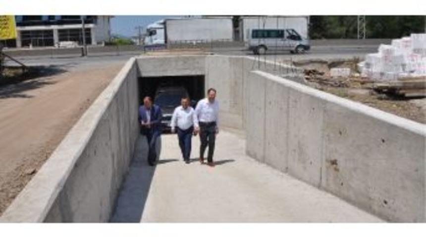 Ara&ccedil; Ve Yayalar İ&ccedil;in G&uuml;venli Ge&ccedil;iş