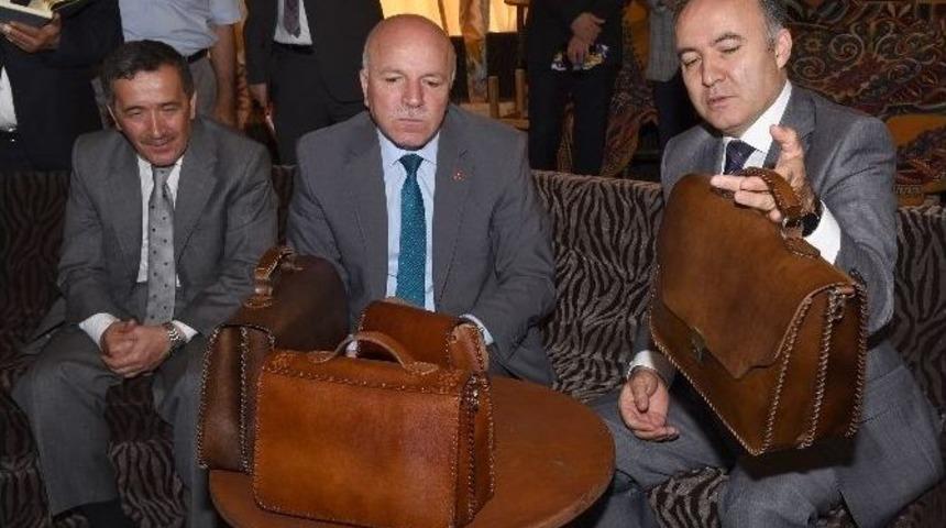 Vali Altıparmak: &ldquo;b&uuml;y&uuml;kşehir, Kent Ekonomisine B&uuml;y&uuml;k Katkı Sunuyor&rdquo;