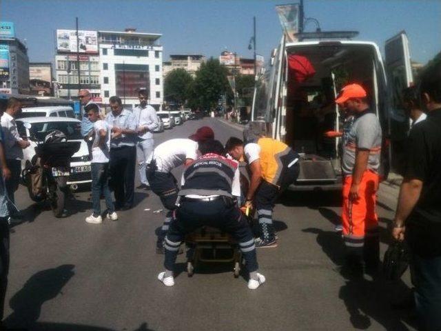 Malatya’da Motosikletle Otomobil Çarpıştı: 1 Yaralı