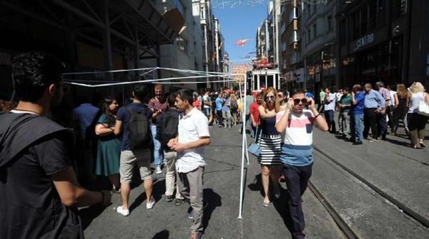 Beyoğlu'nda Taziye &Ccedil;adırı Gerginliği